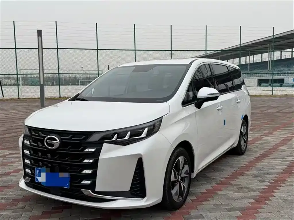 GAC Motor Trumpchi M6 — фото 1