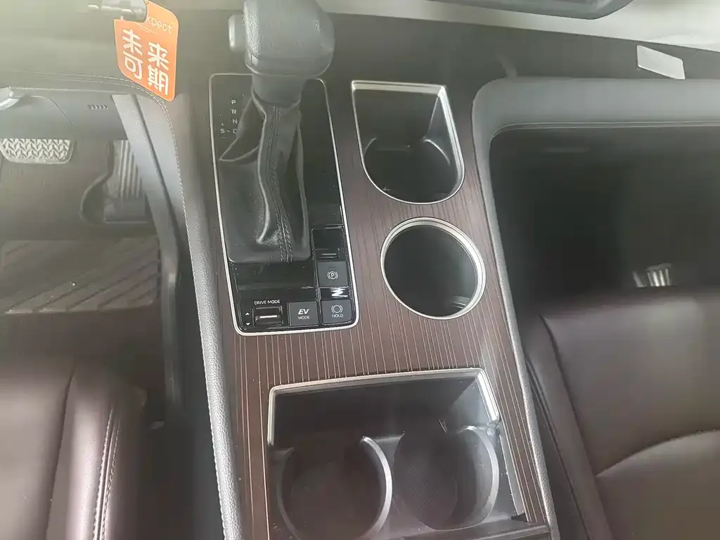 Toyota Sienna 2023 из CN, фото 3