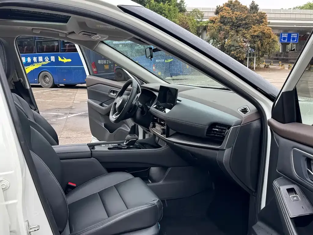 Nissan X-Trail 2022 из CN, фото 3