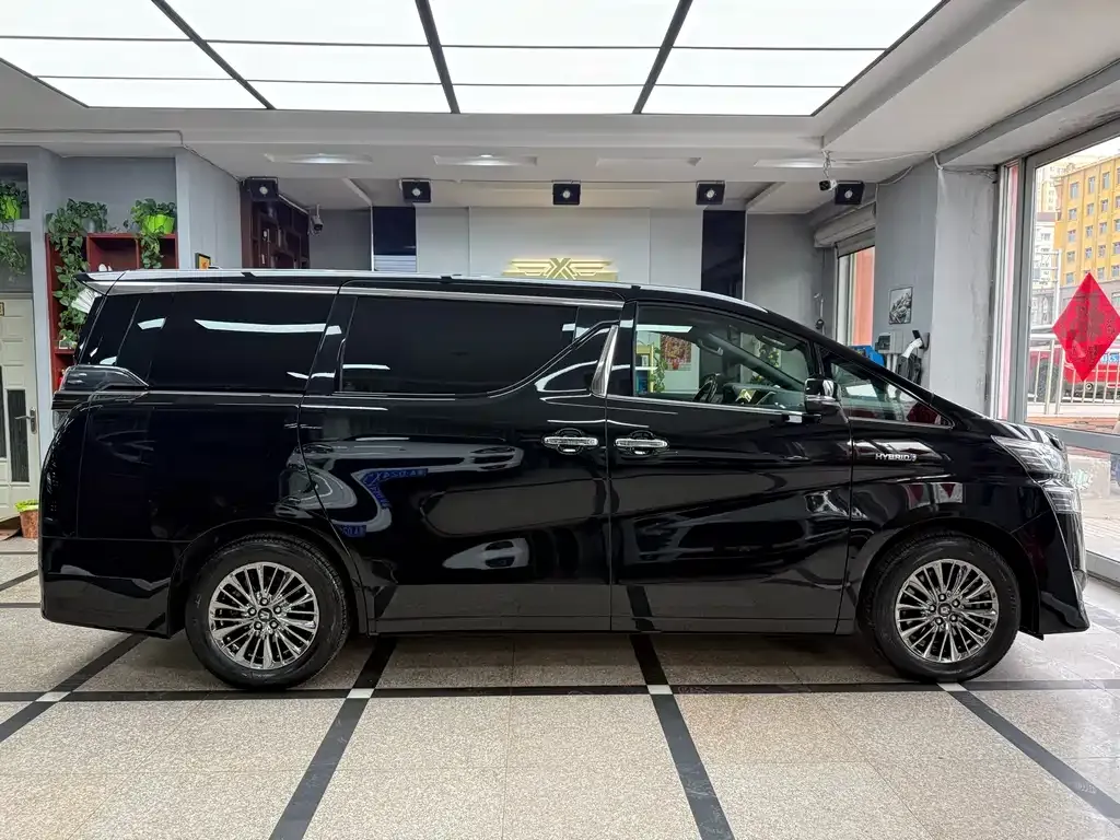 Toyota Vellfire 2022 из CN, фото 4