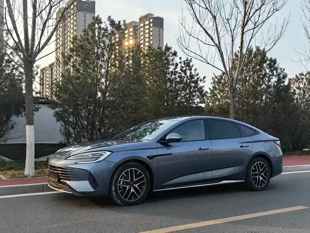 BYD Seal 07 DM-i 2025 из CN, фото 1