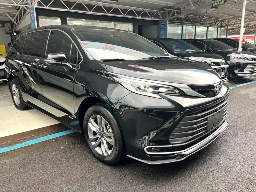 Toyota Sienna 2024 из CN, фото 8