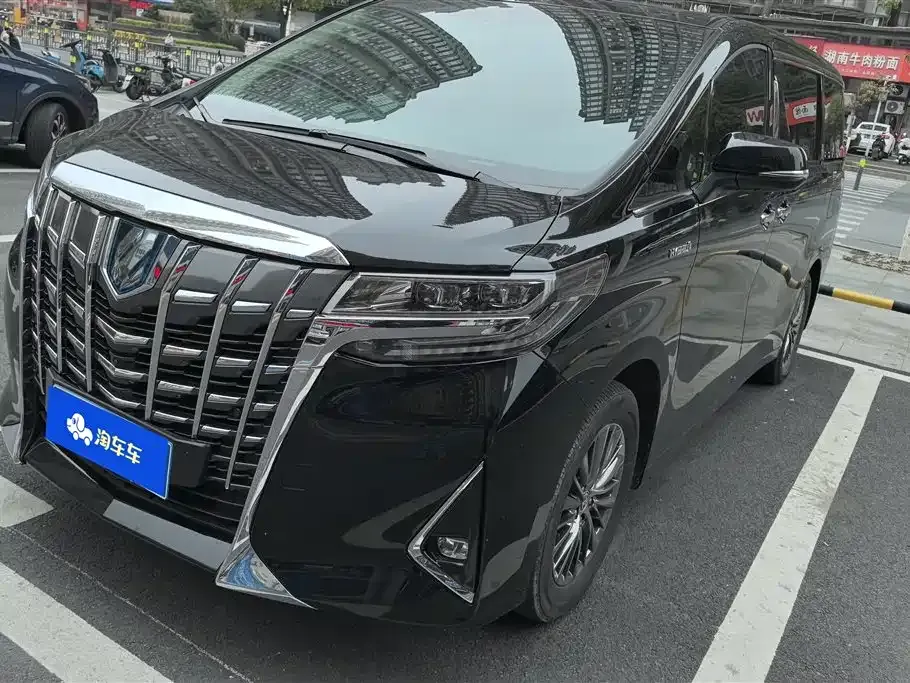 Toyota Alphard 2023 из CN, фото 1
