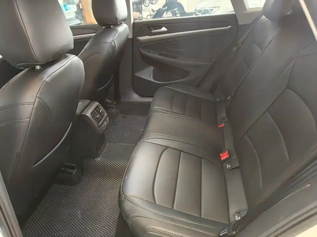 Volkswagen Lamando 2024 из CN, фото 8