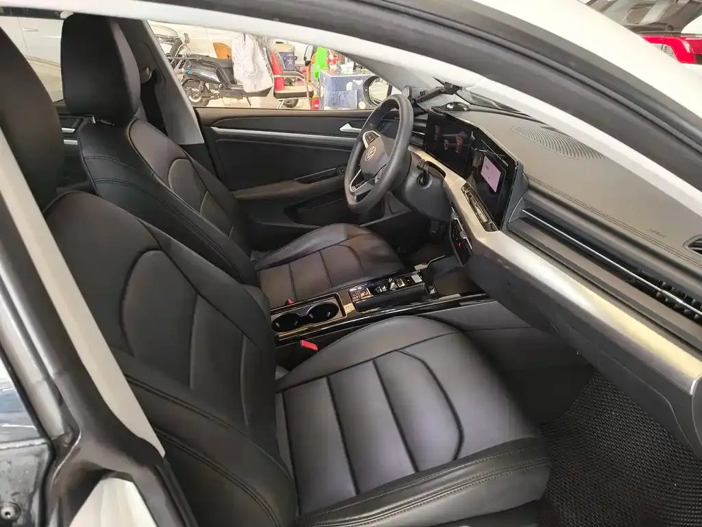 Volkswagen Lamando 2024 из CN, фото 10