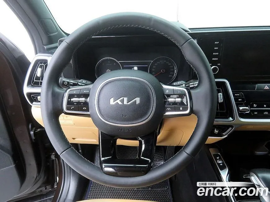 Kia Sorento — фото 4