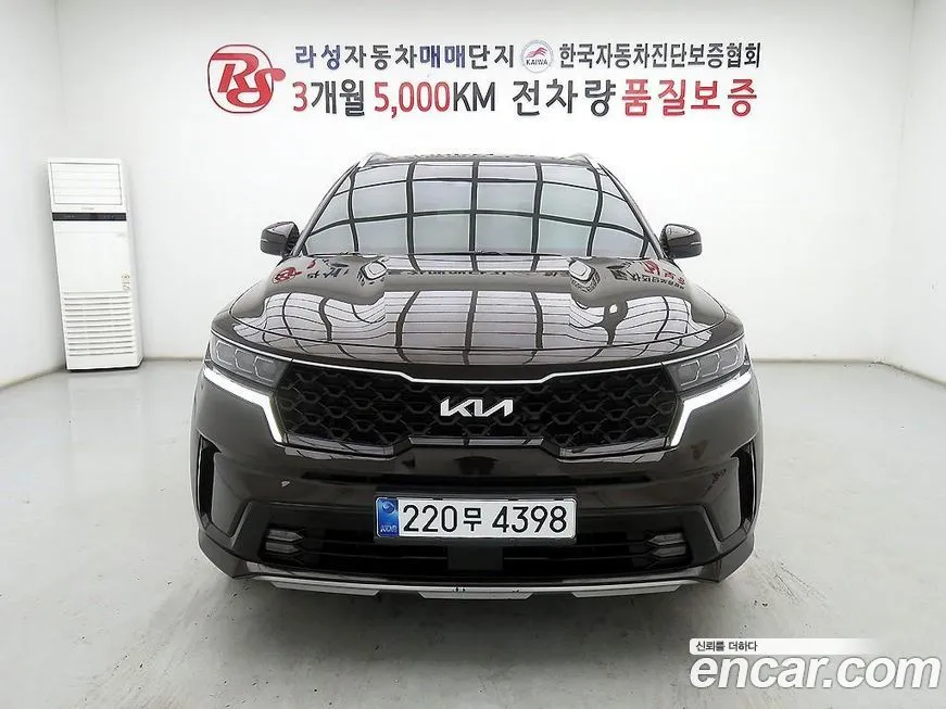 Kia Sorento — фото 8