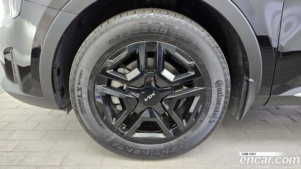 Kia Sorento — фото 9