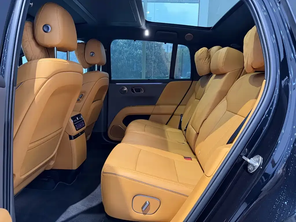 Li Auto i6 — фото 10