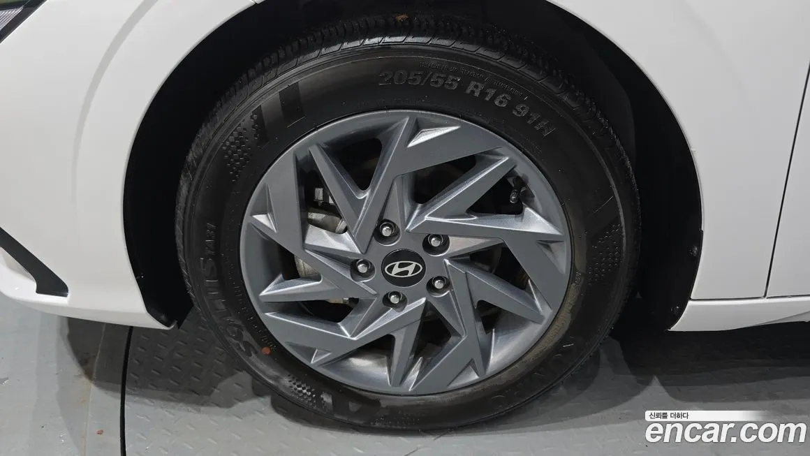 Hyundai AVANTE — фото 5
