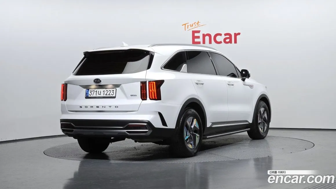 Kia Sorento — фото 6