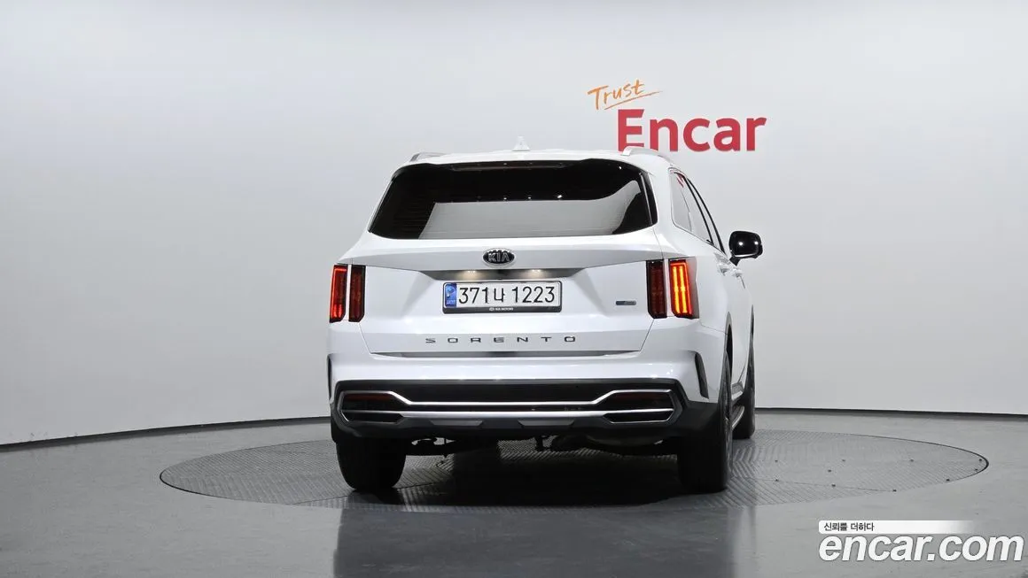 Kia Sorento — фото 7
