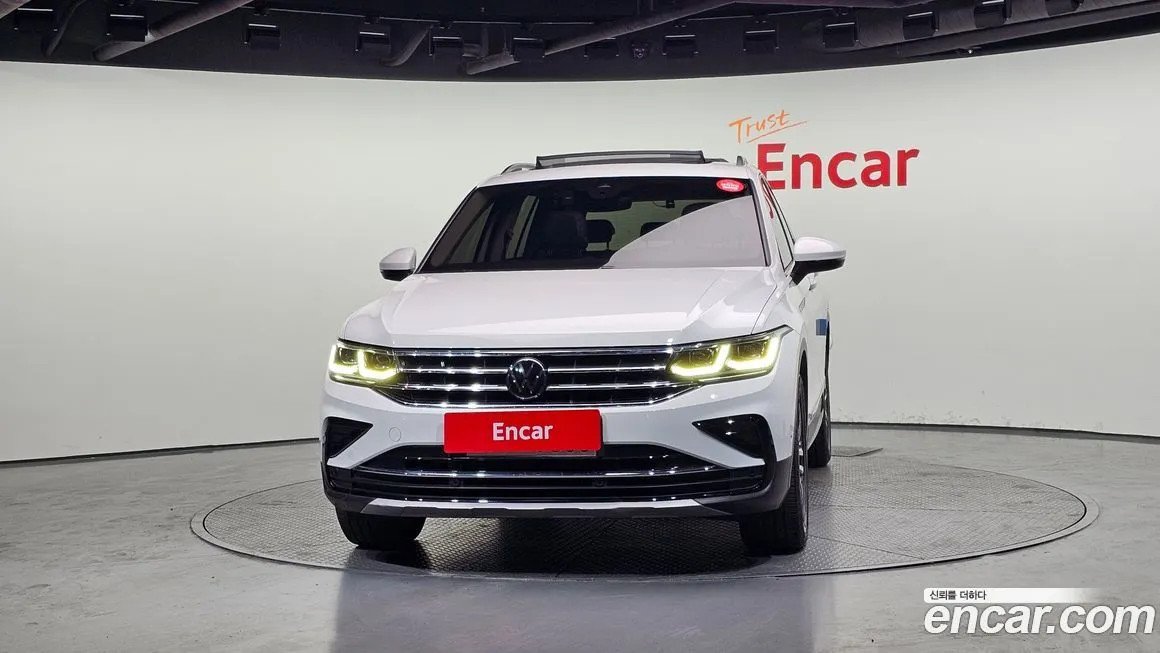 Volkswagen Tiguan — фото 4