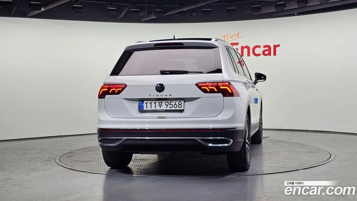 Volkswagen Tiguan — фото 7