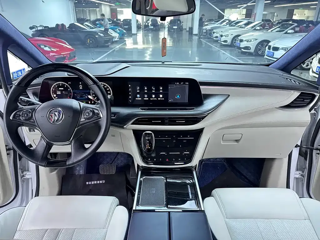 Buick GL8 2022 из CN, фото 3