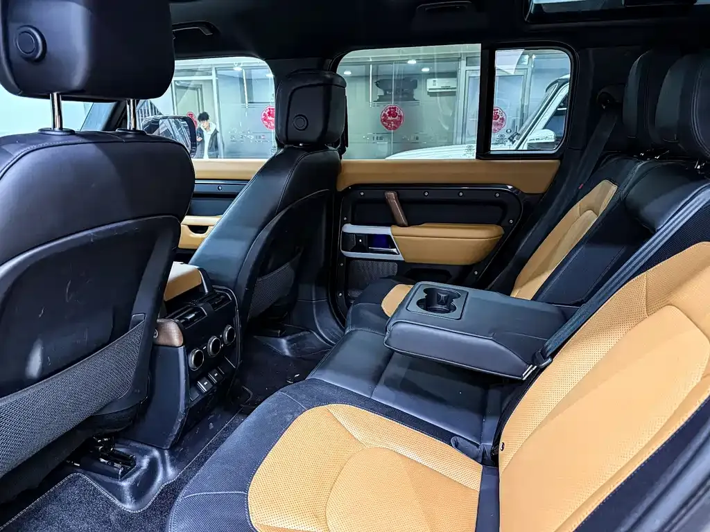 Land Rover Defender 2023 из CN, фото 9