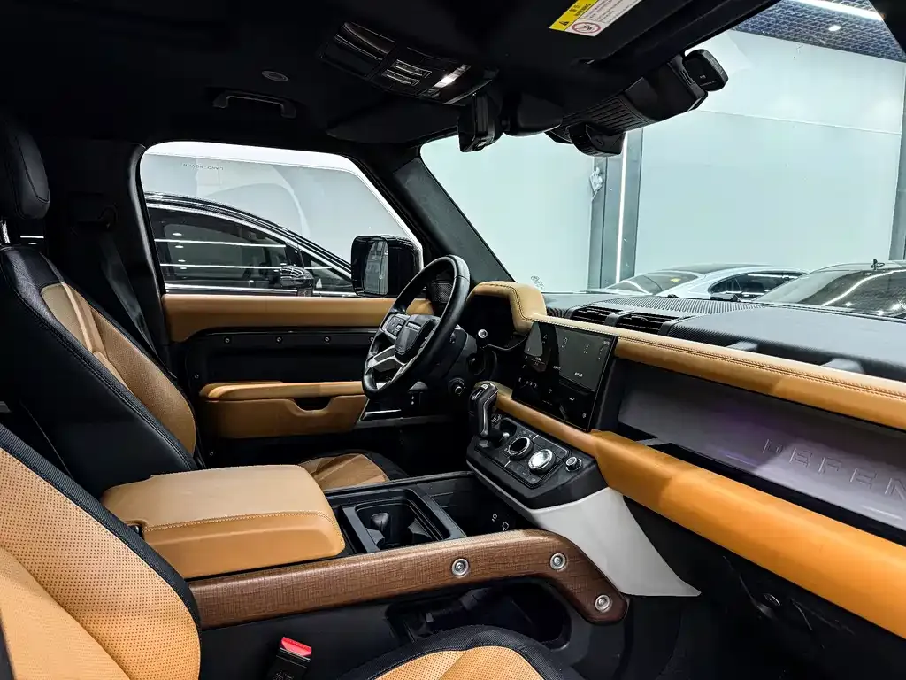 Land Rover Defender 2023 из CN, фото 3