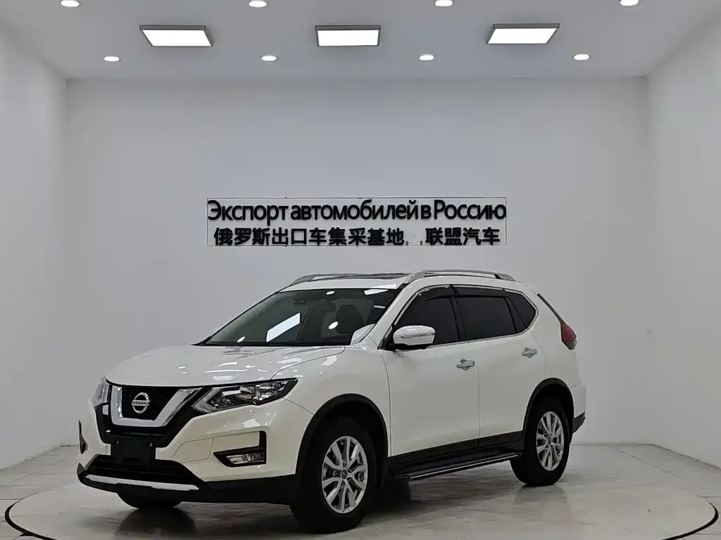 Nissan X-Trail — фото 1