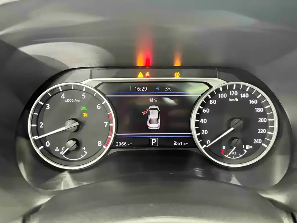 Nissan Sylphy 2023 из CN, фото 2