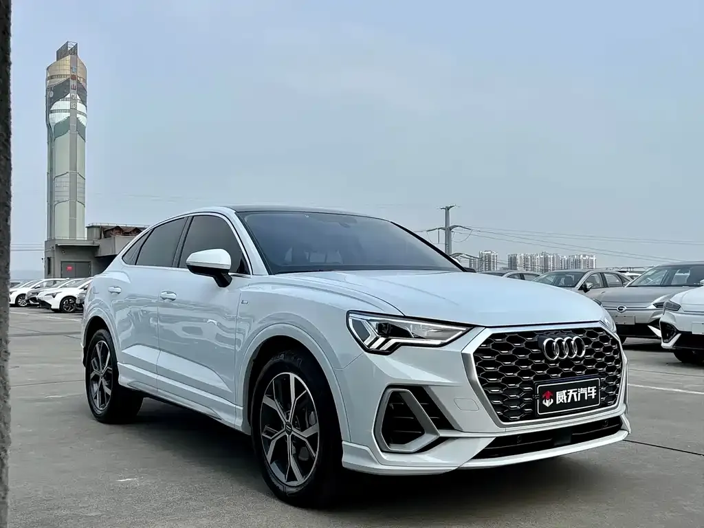 Audi Q3 Sportback — фото 7