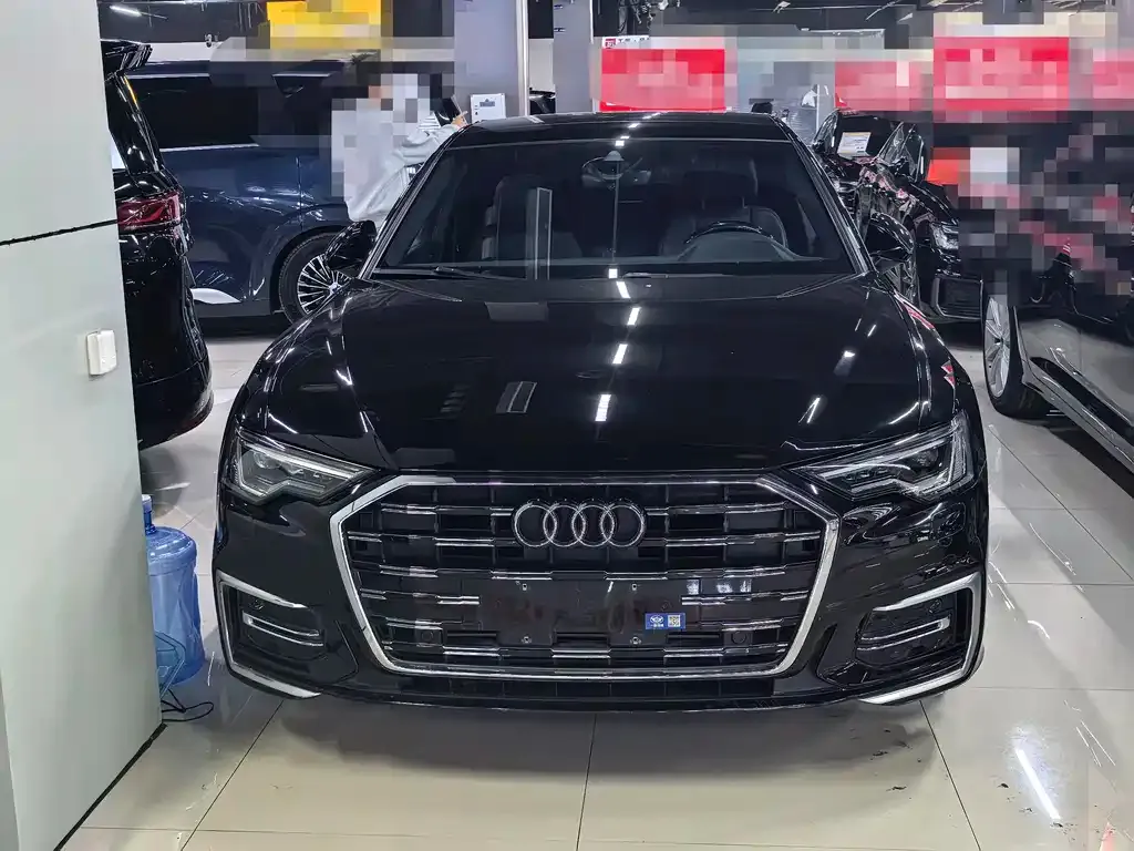 Audi A6L — фото 8