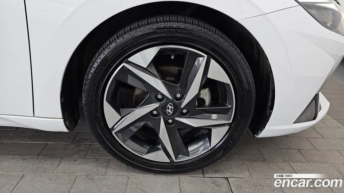 Hyundai AVANTE — фото 9