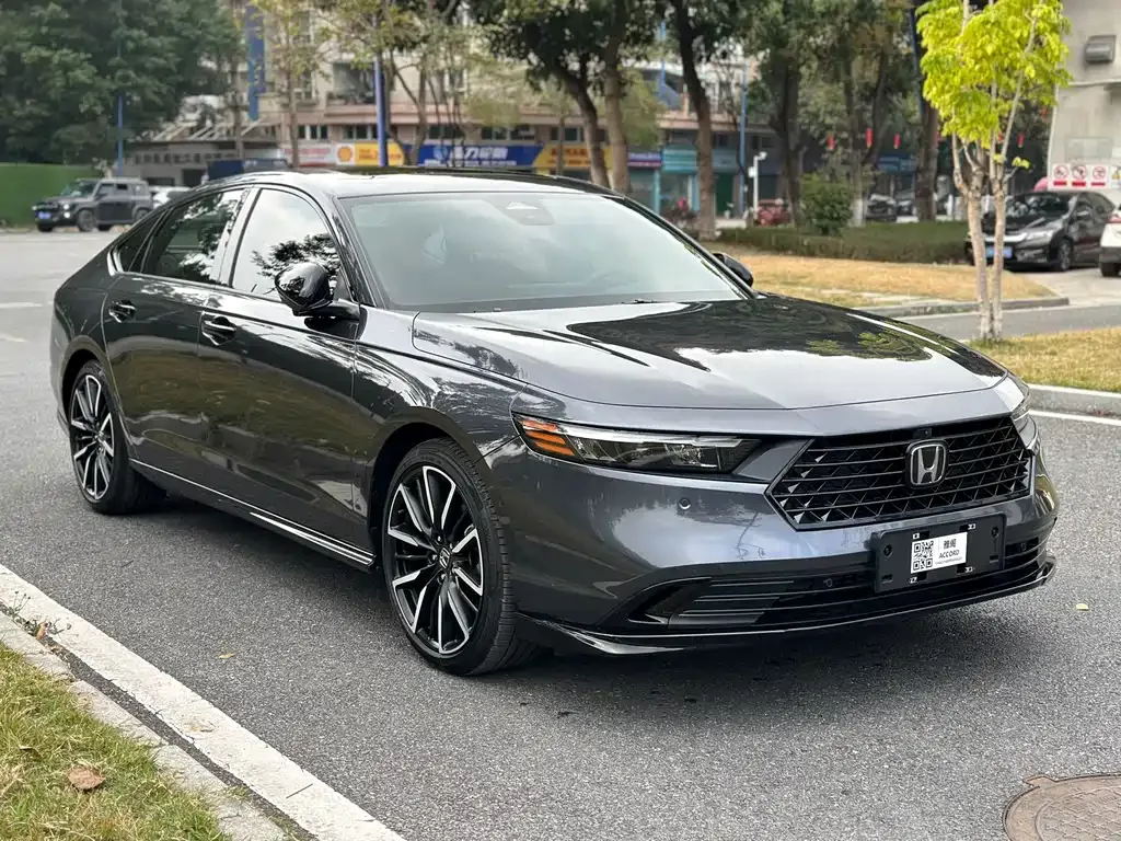 Honda Accord — фото 8