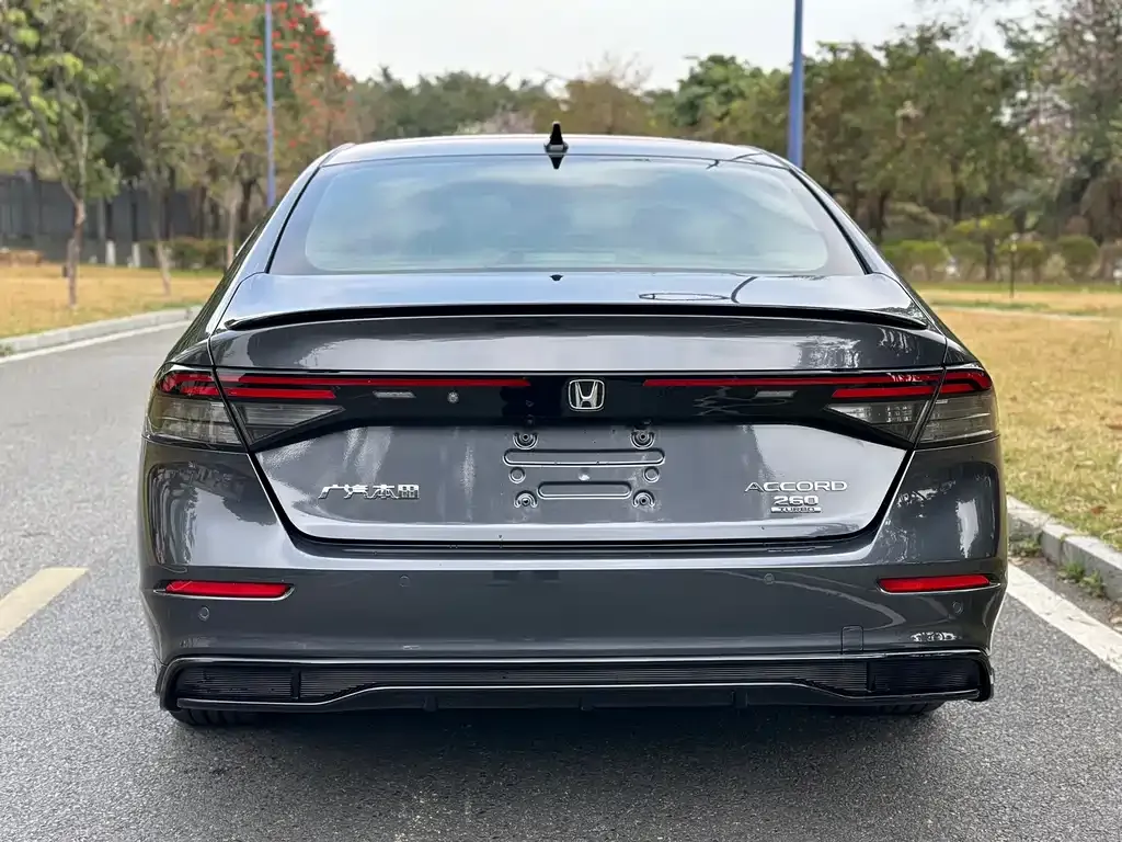Honda Accord — фото 5
