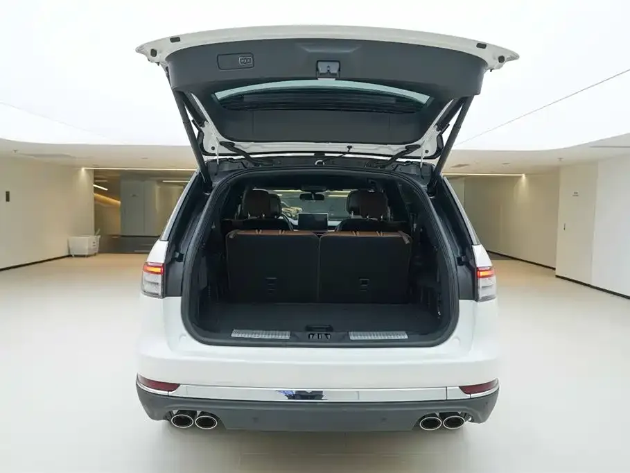 Lincoln Aviator 2021 из CN, фото 3