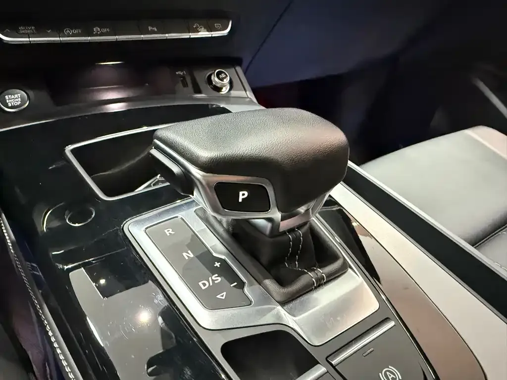 Audi Q5L 2023 из CN, фото 5