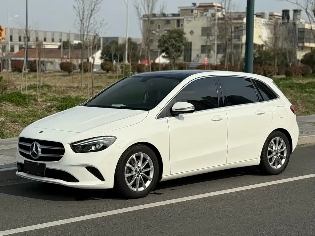 Mercedes-Benz B-Class — фото 1