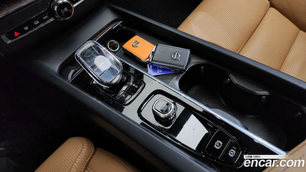 Volvo XC60 2022 из KR, фото 8