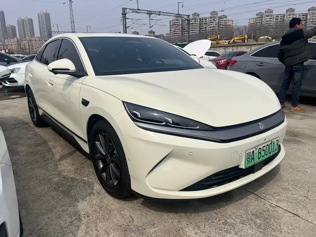 BYD Qin L — фото 5