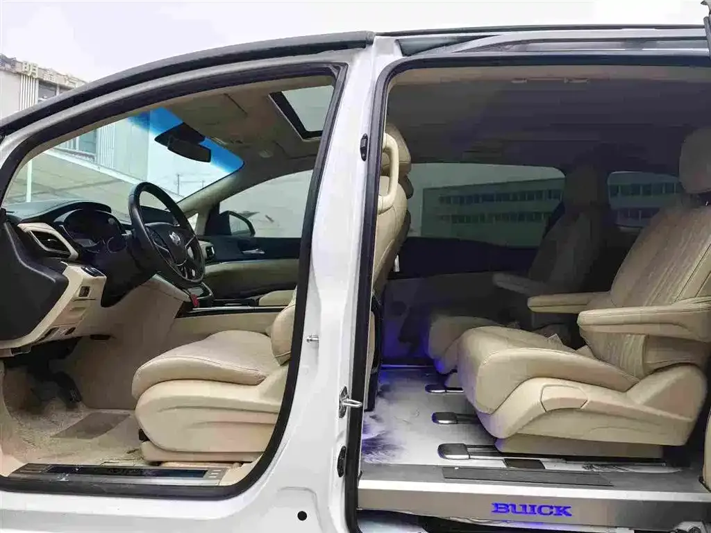 Buick GL8 2023 из CN, фото 5