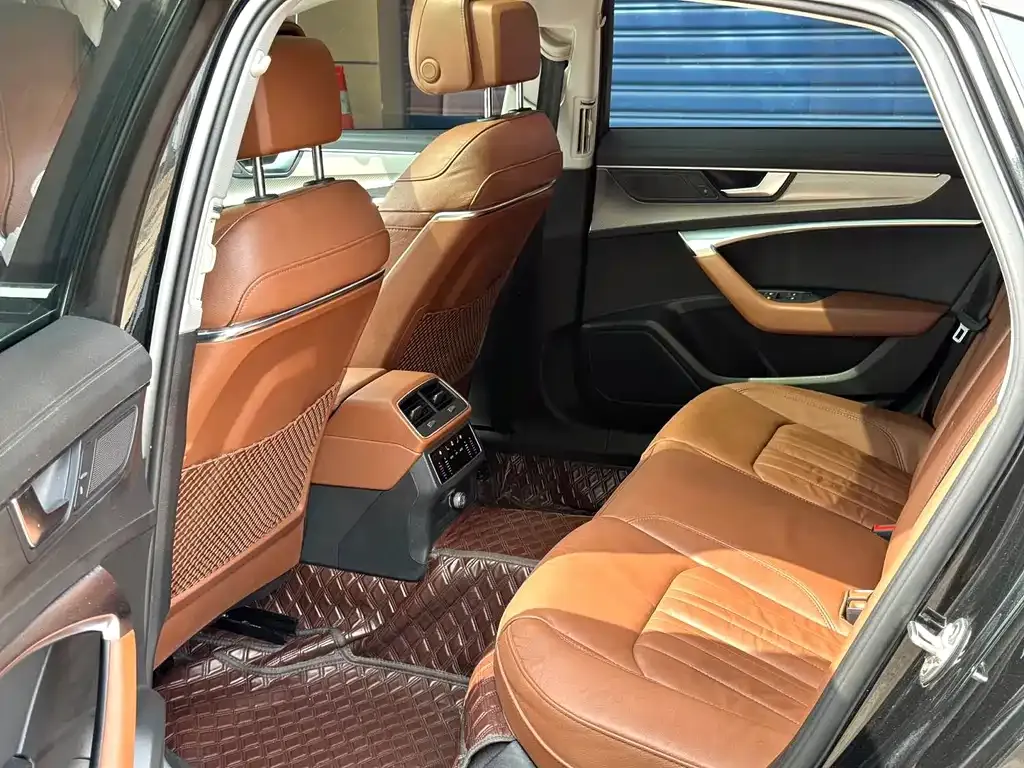 Audi A6L 2022 из CN, фото 5