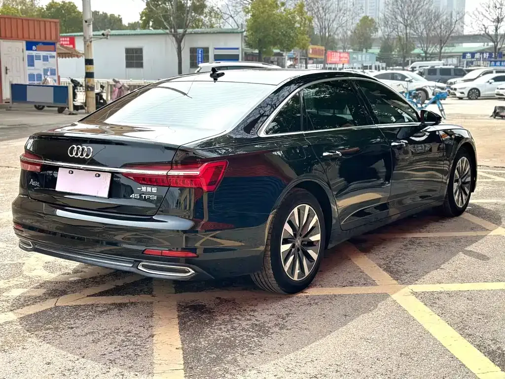 Audi A6L 2022 из CN, фото 4