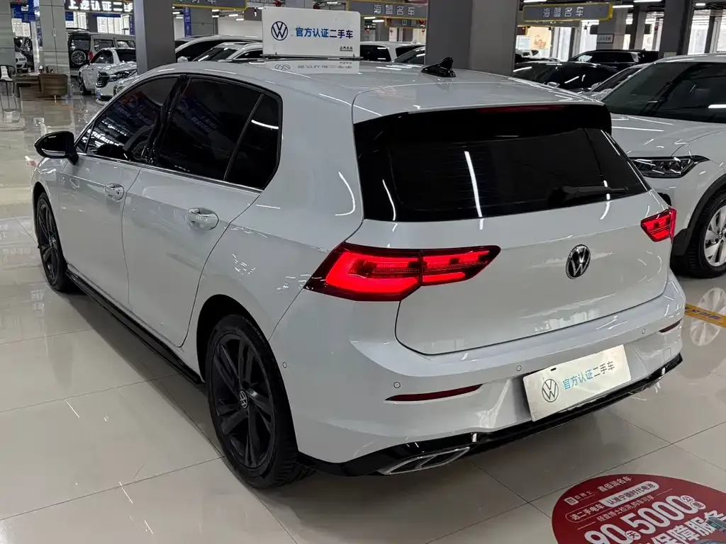Volkswagen Golf 2023 из CN, фото 8