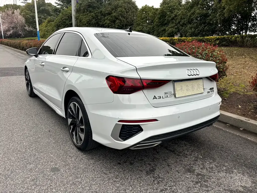 Audi A3 2023 из CN, фото 8