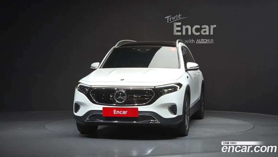 Mercedes-Benz EQB — фото 2