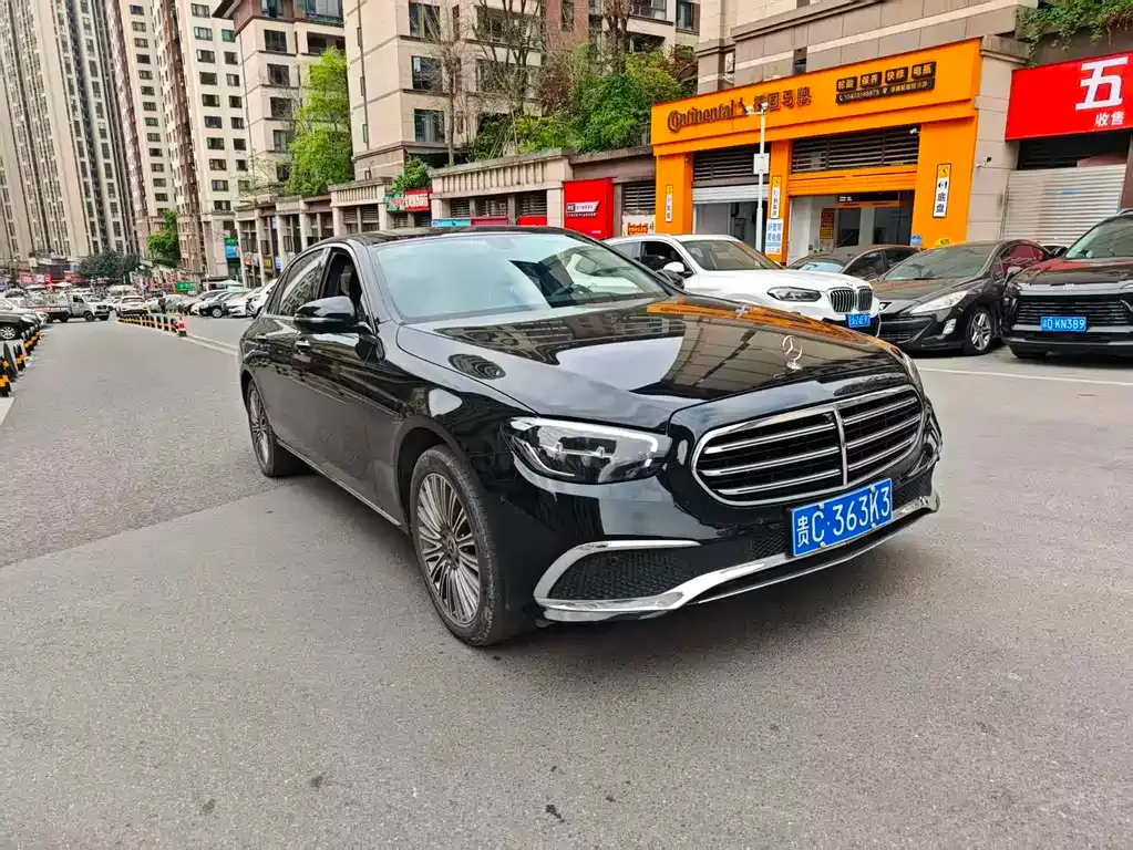 Mercedes-Benz E-Class — фото 4