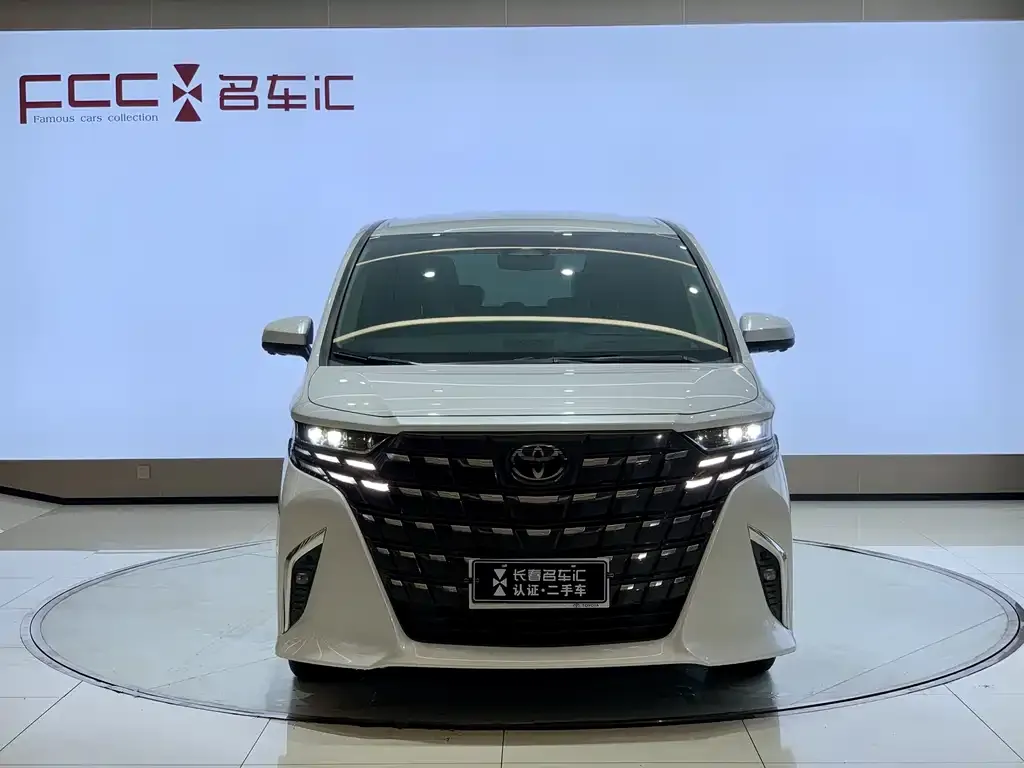 Toyota Alphard 2023 из CN, фото 3