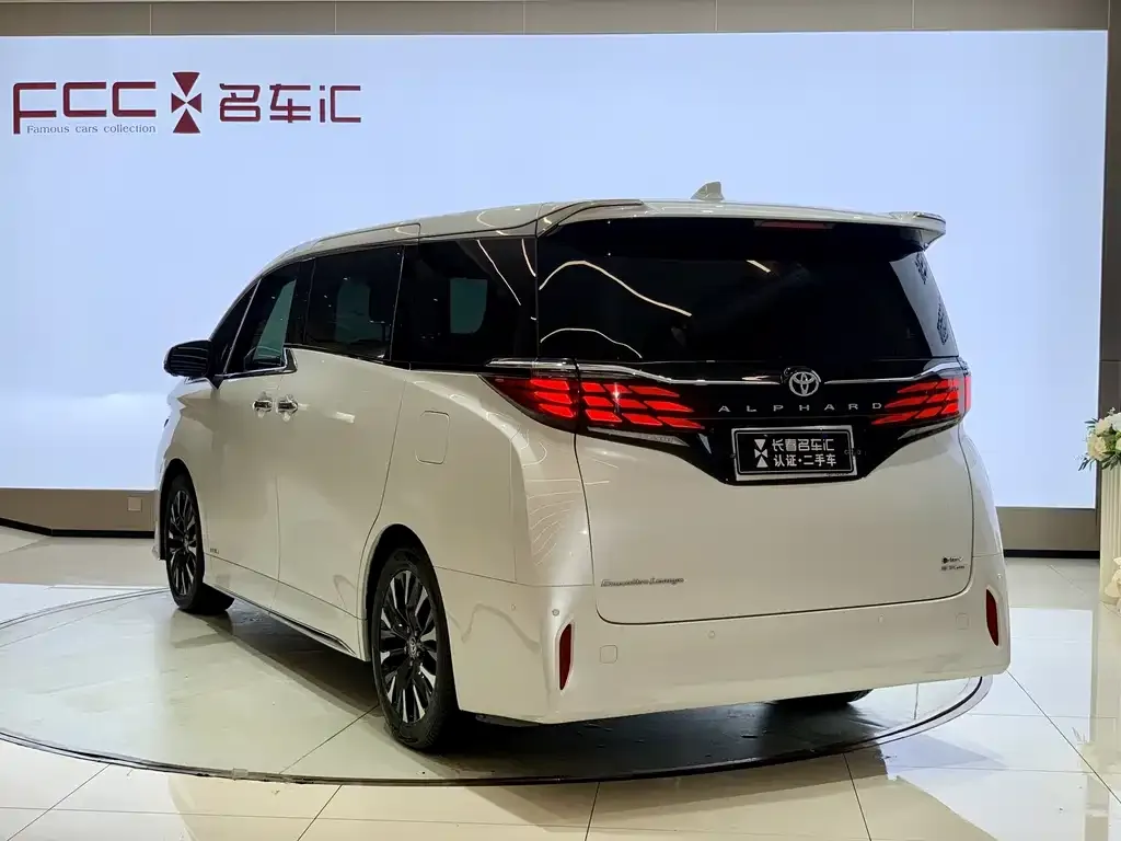 Toyota Alphard 2023 из CN, фото 5