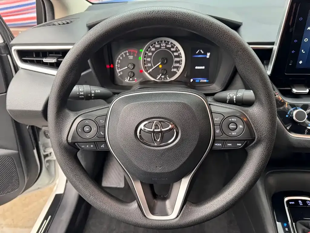 Toyota Corolla — фото 6