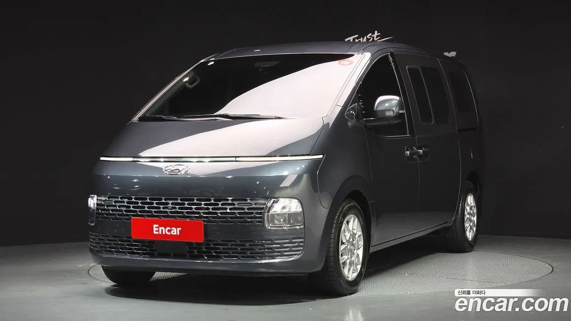 Hyundai Staria — фото 1