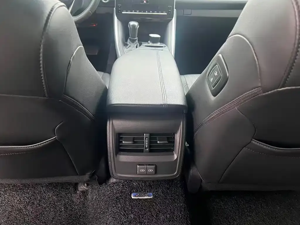 Toyota Avalon 2022 из CN, фото 6