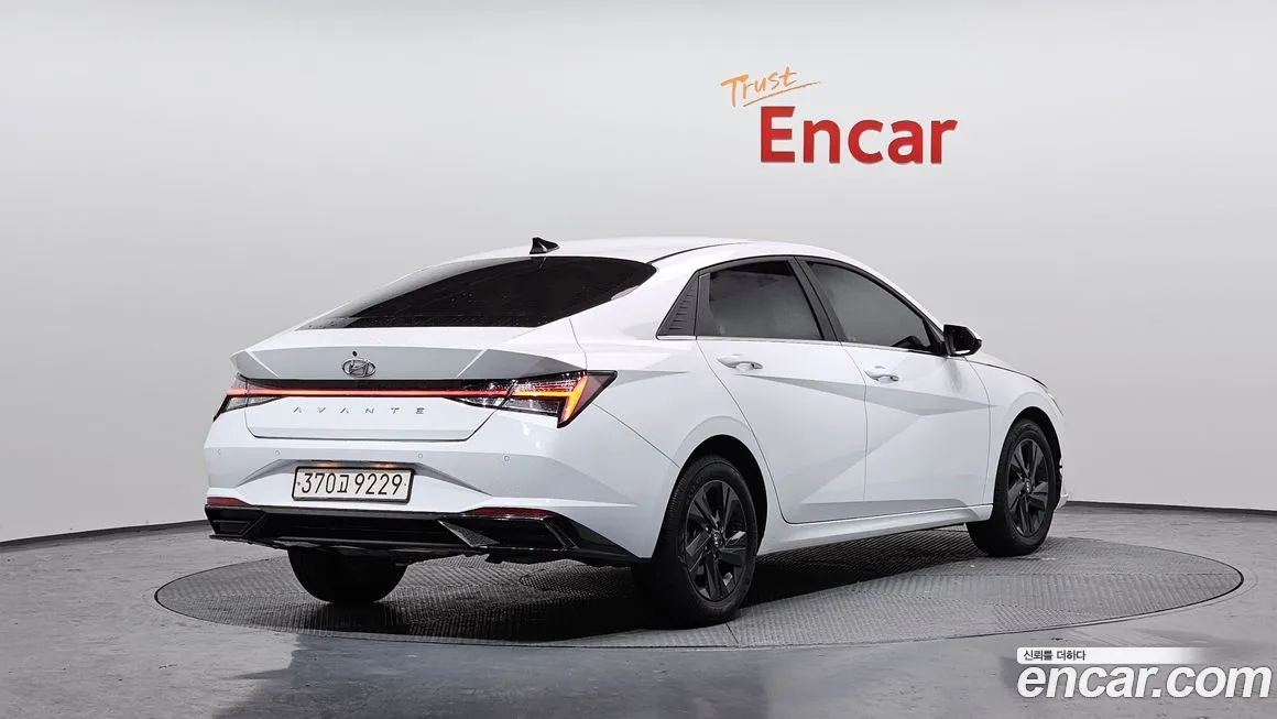 Hyundai AVANTE — фото 4