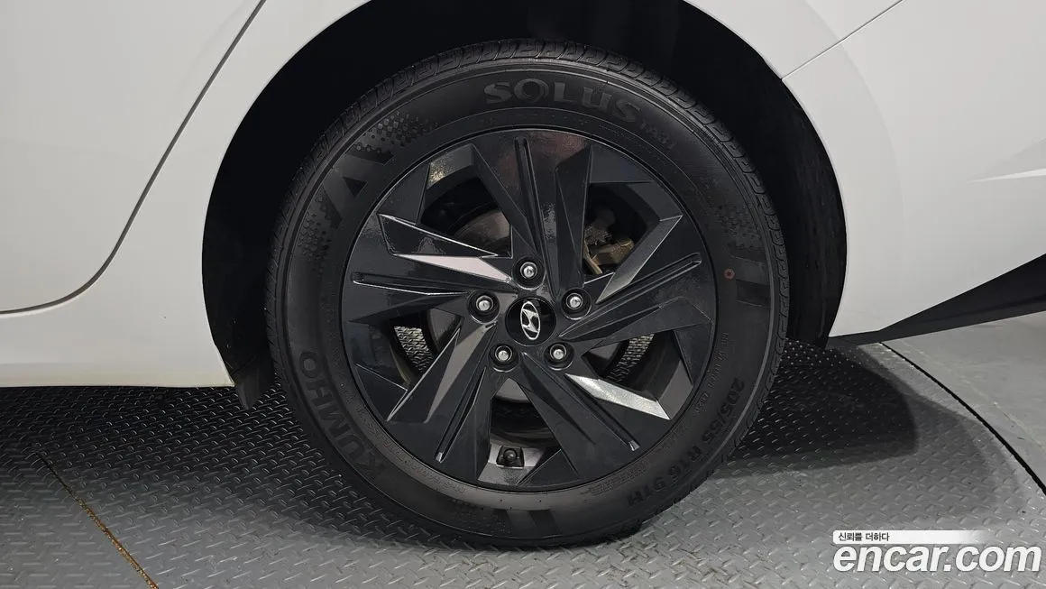 Hyundai AVANTE — фото 9