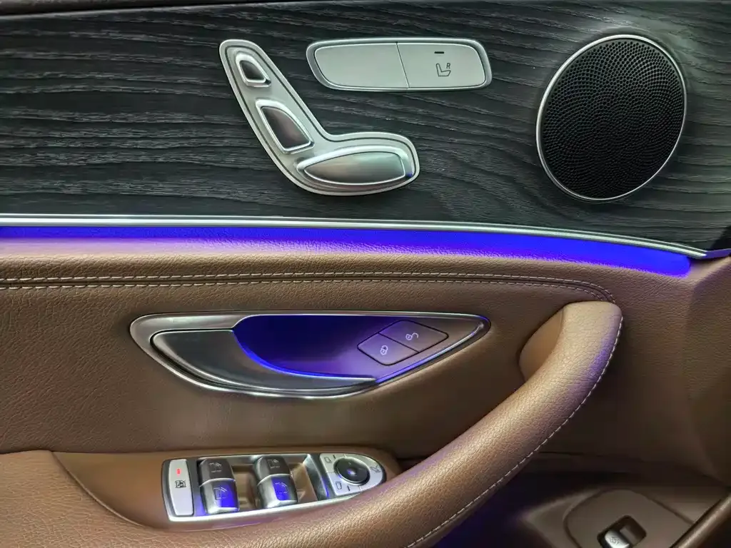 Mercedes-Benz E-Class 2023 из CN, фото 6