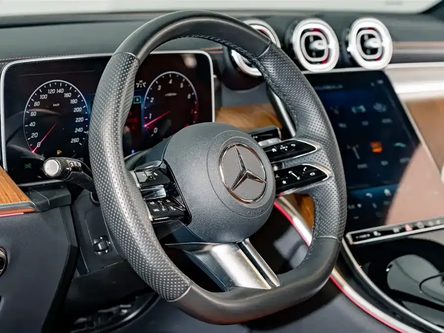 Mercedes-Benz GLC — фото 10