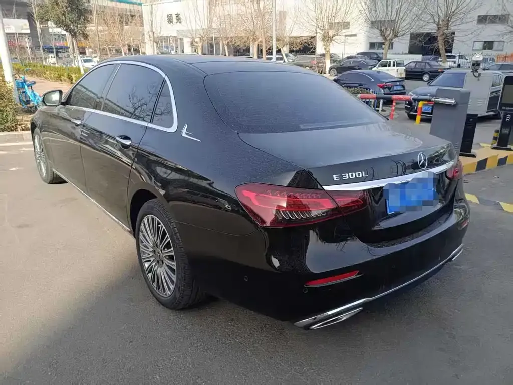 Mercedes-Benz E-Class 2023 из CN, фото 2